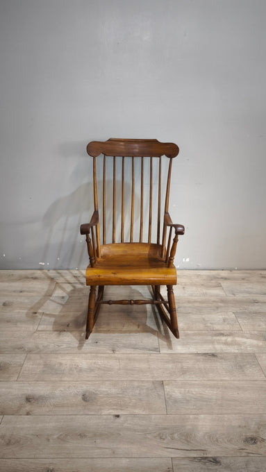 90596 Sedia a dondolo in legno