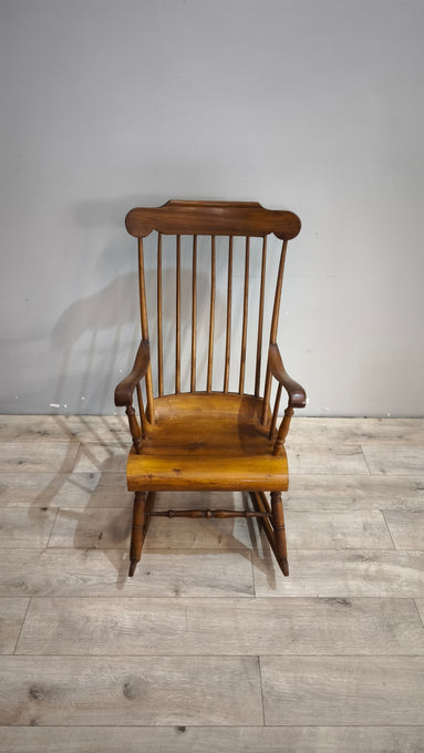 90596 Sedia a dondolo in legno
