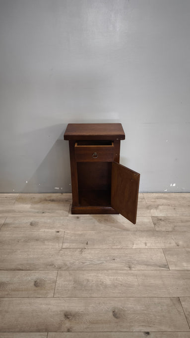 90623 Comodino in legno con cassetto e sportello