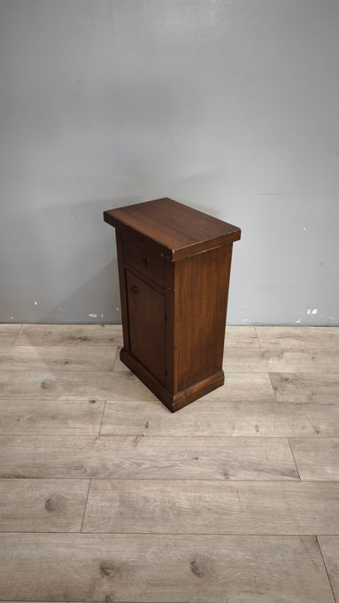 90623 Comodino in legno con cassetto e sportello