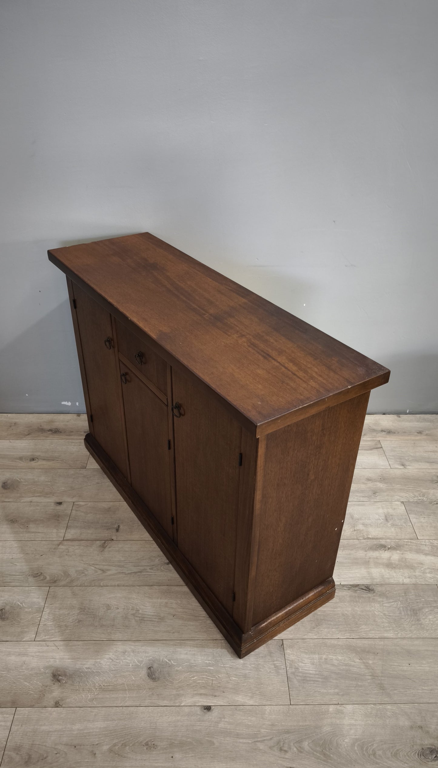 90598 Servante in legno tre sportelli
