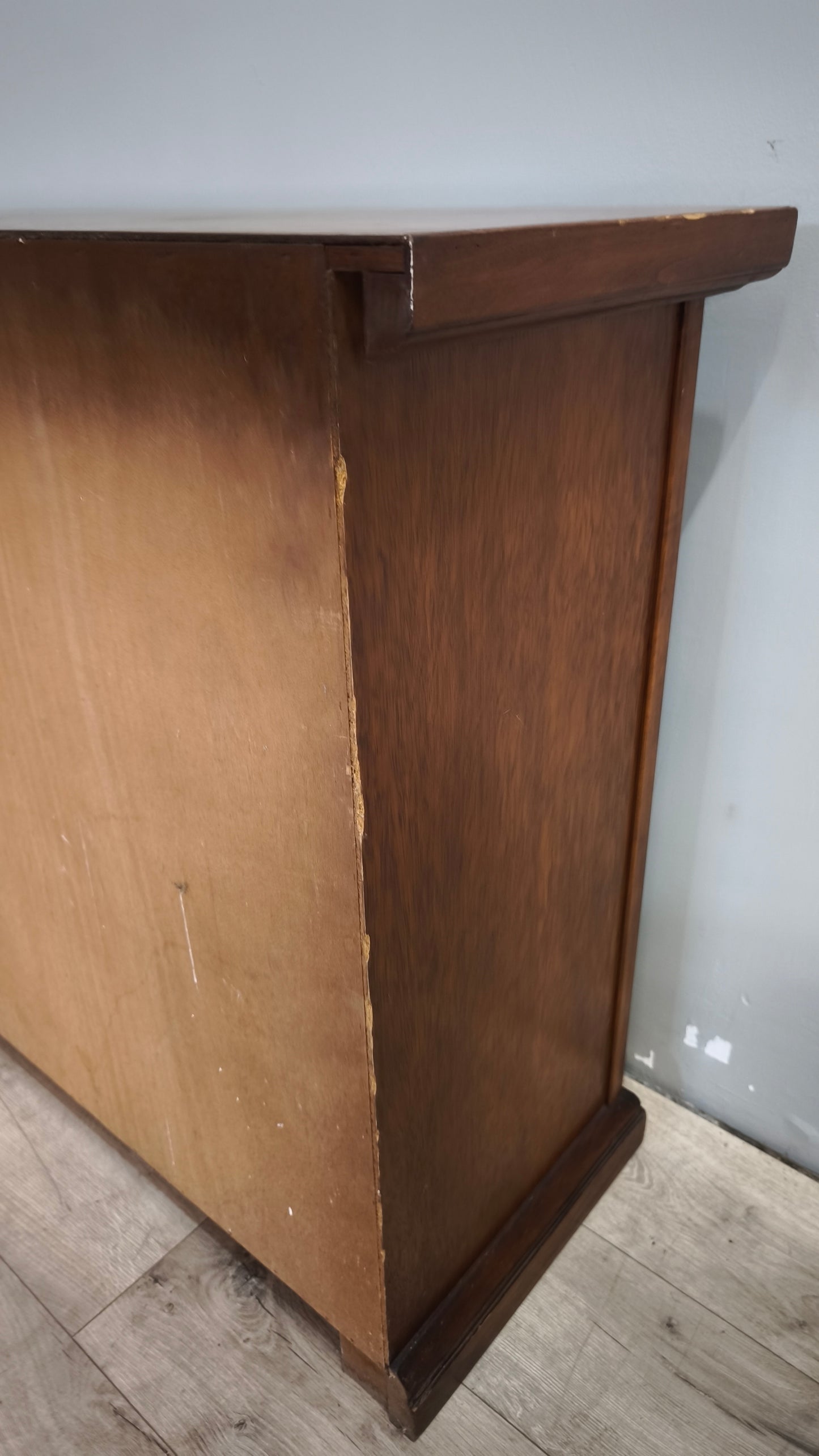 90598 Servante in legno tre sportelli