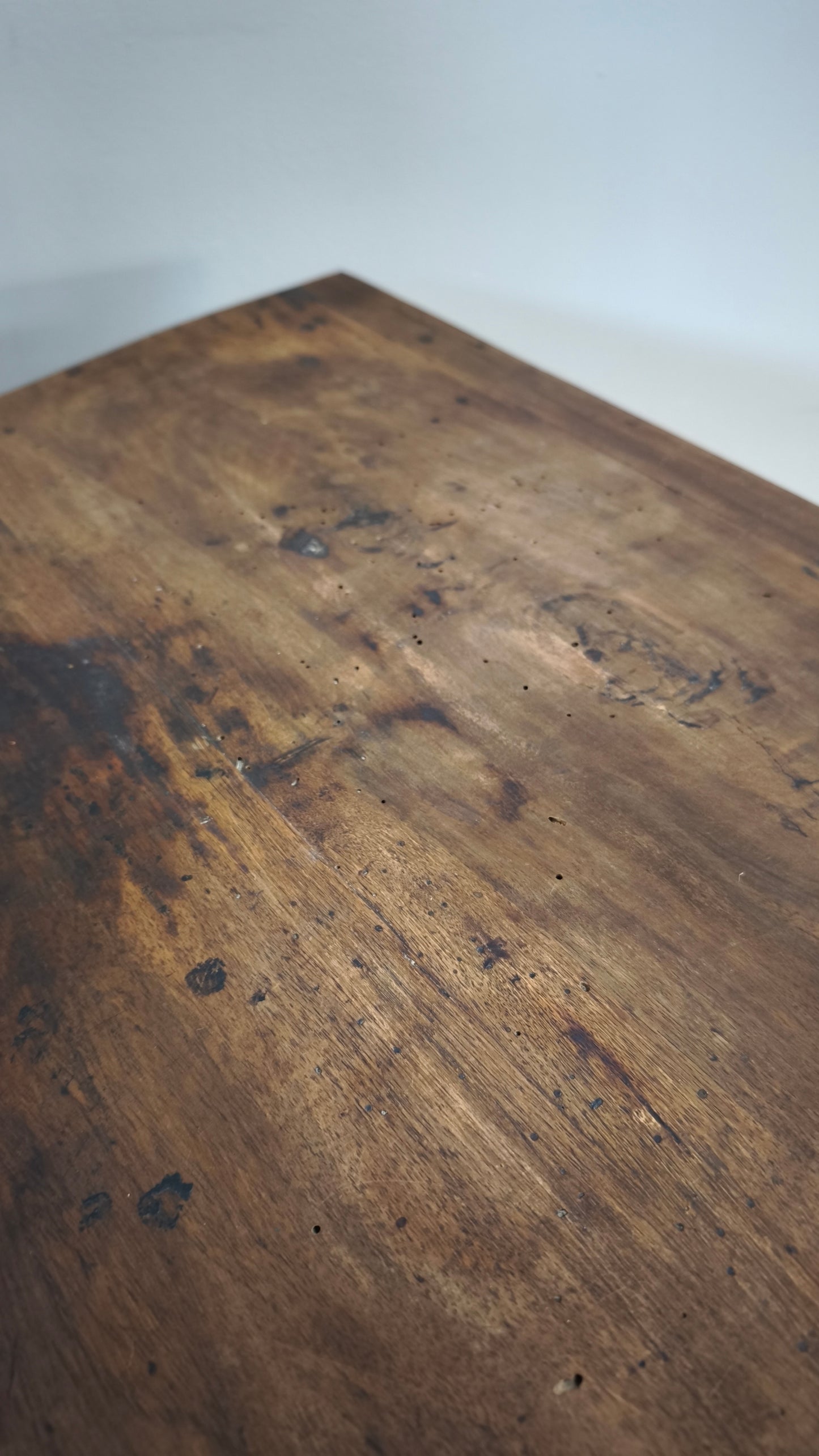 90599 Comò in legno massello tre cassetti