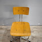 98 Sedia vintage girevole in legno e ferro