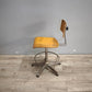 98-2 Sedia vintage girevole in legno e ferro