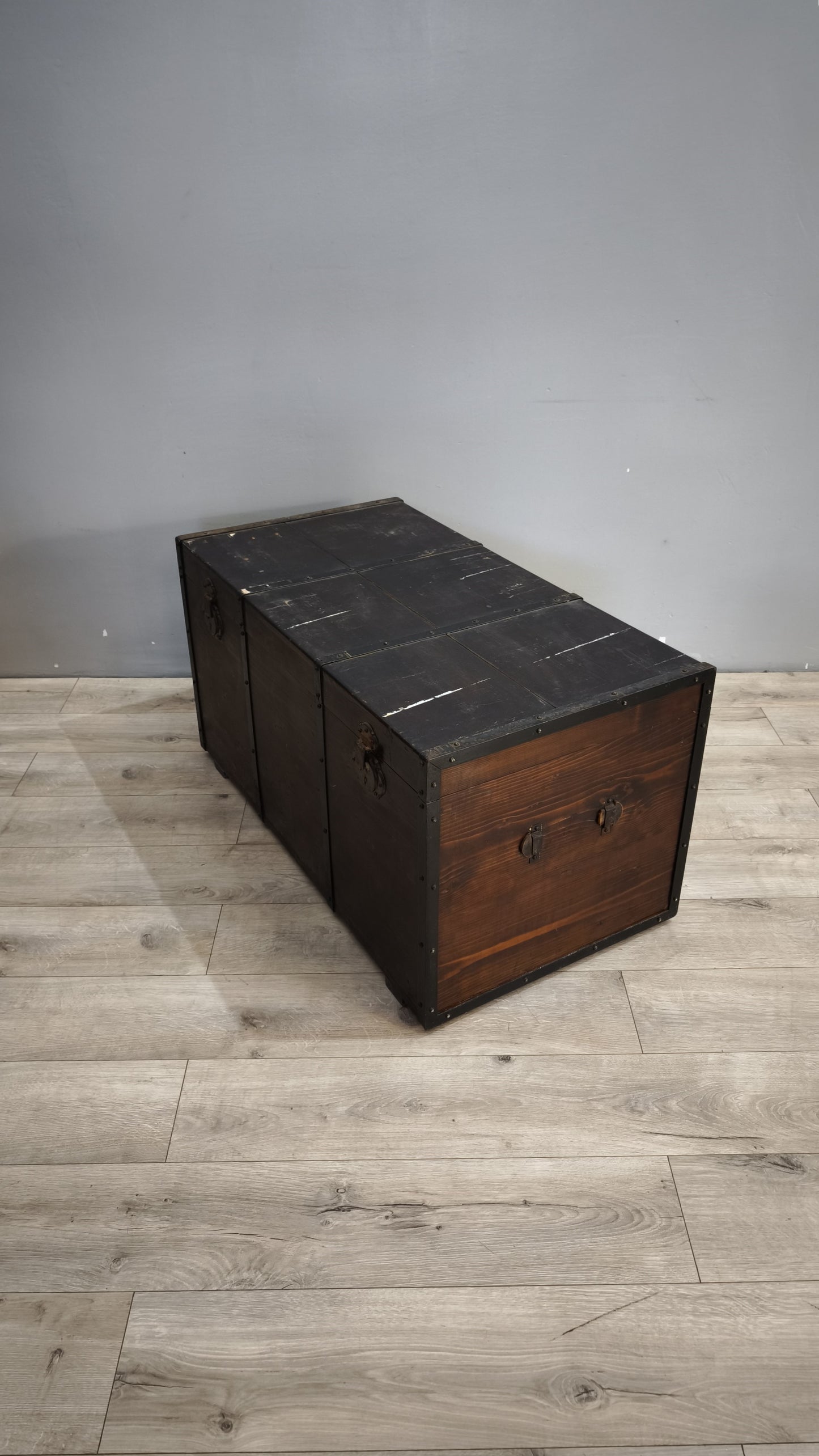 84 Baule in legno