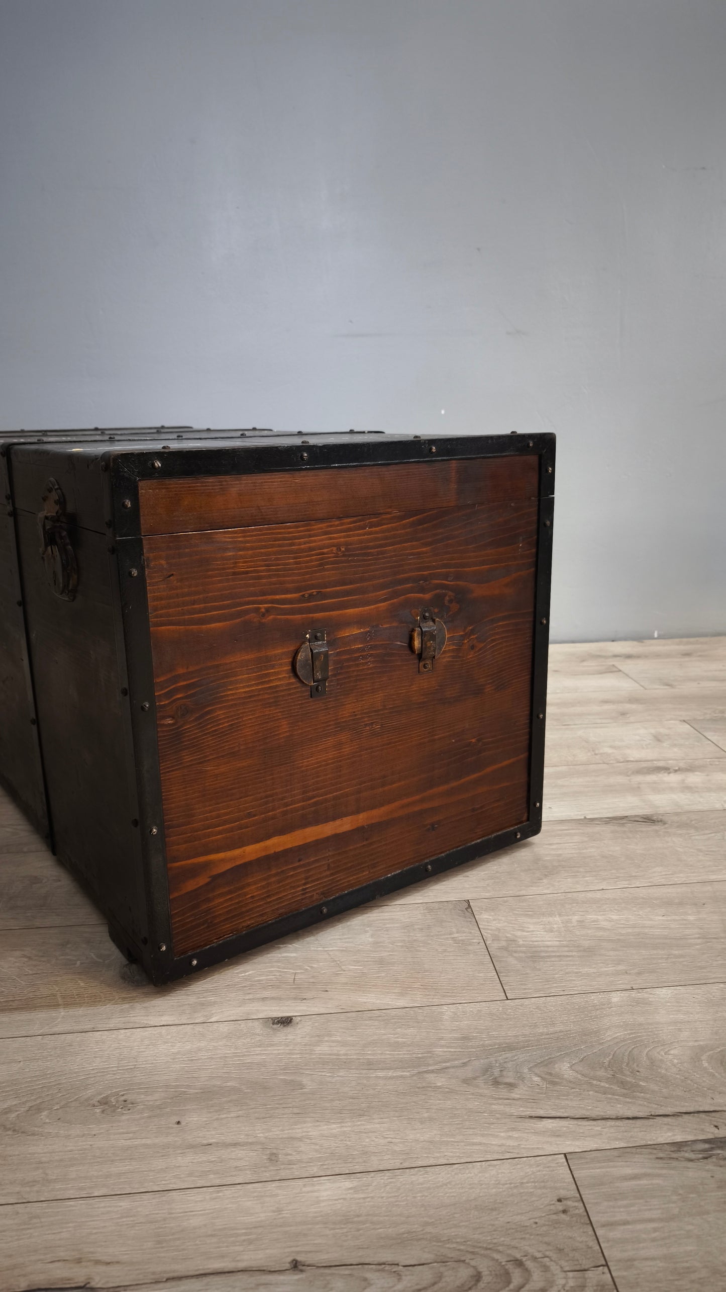 84 Baule in legno
