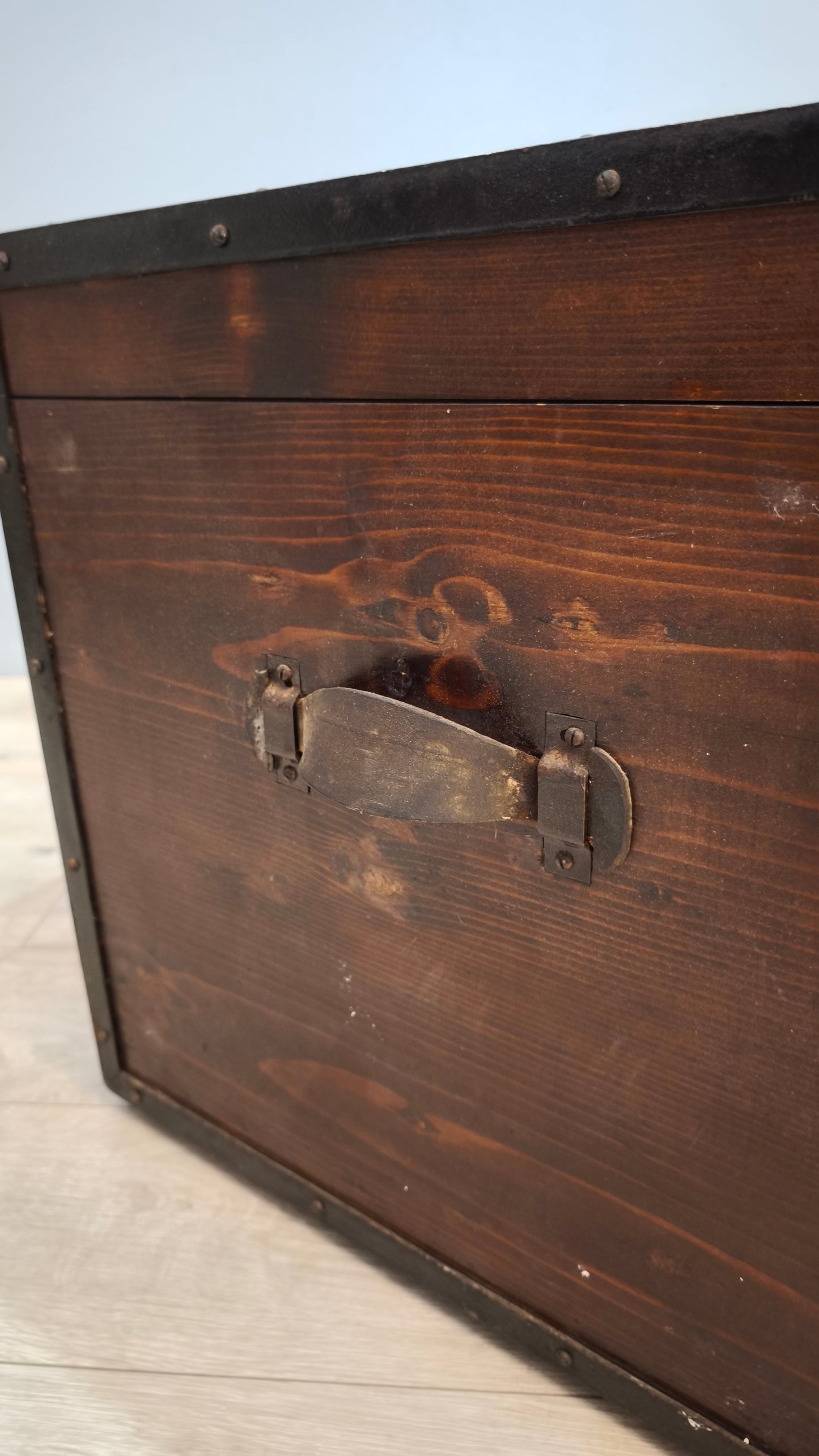 84 Baule in legno