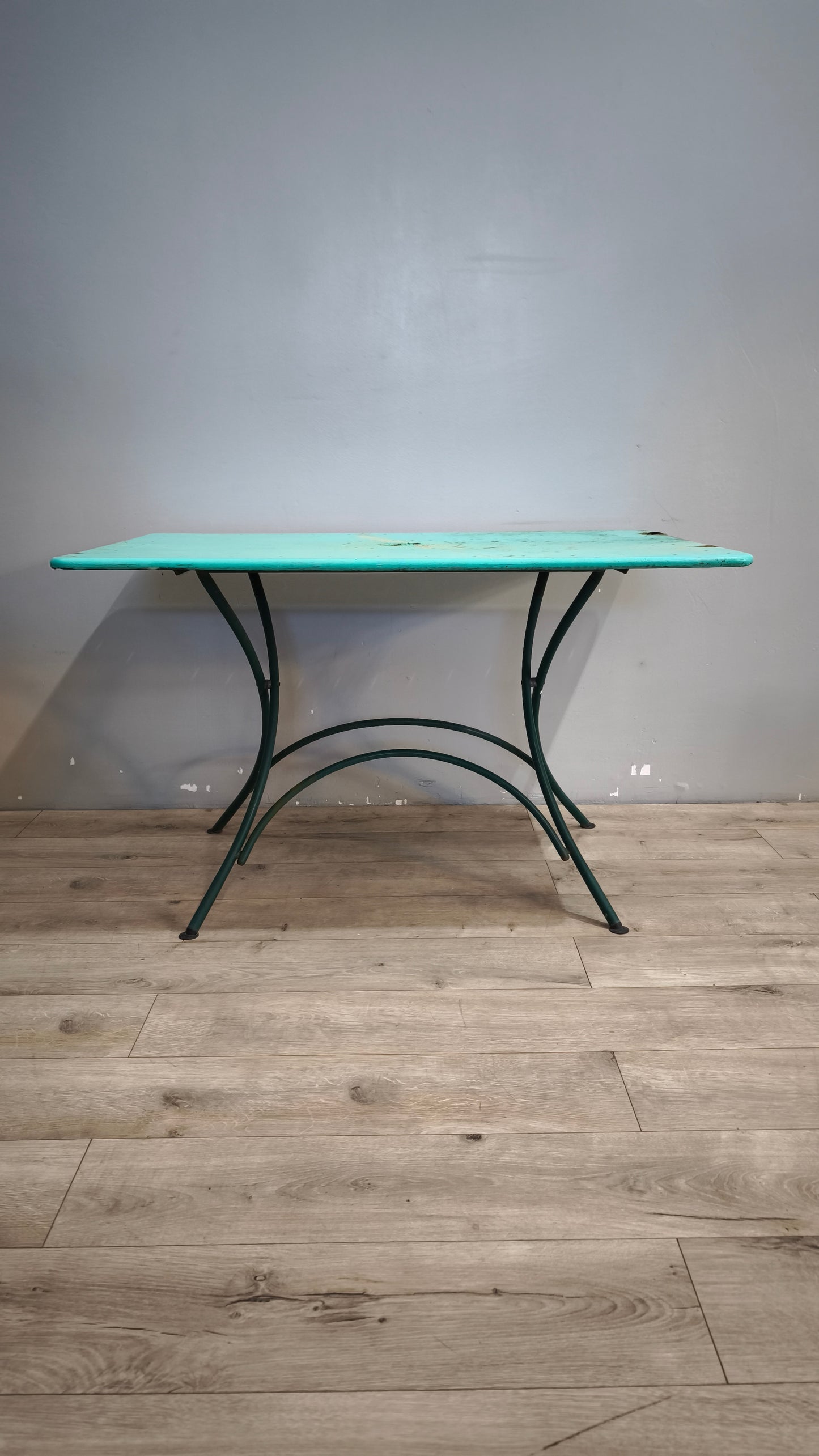 90590 Tavolo in ferro verde Emu con piano rettangolare