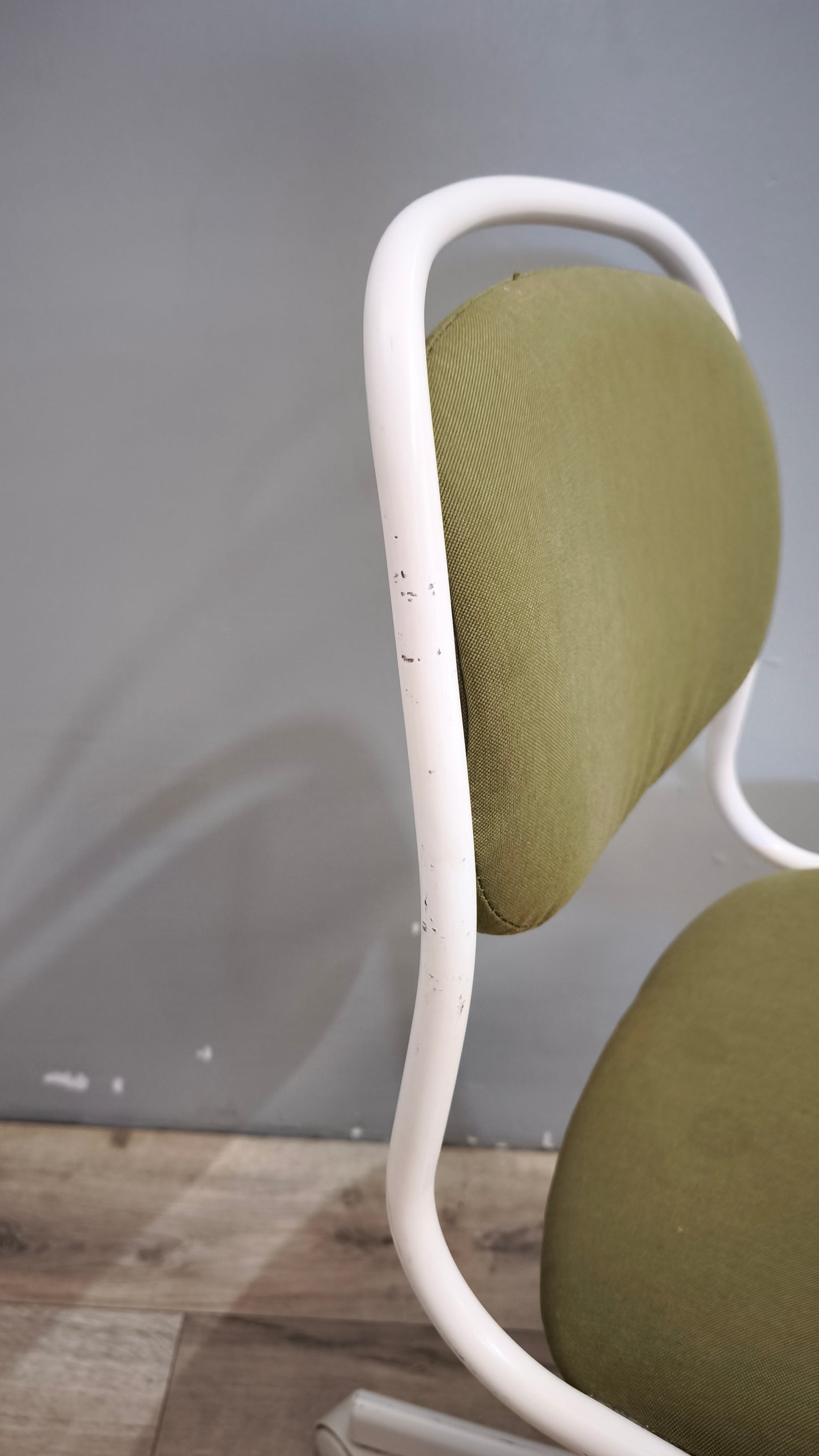 90746 Sedia girevole Ikea bianca e verde