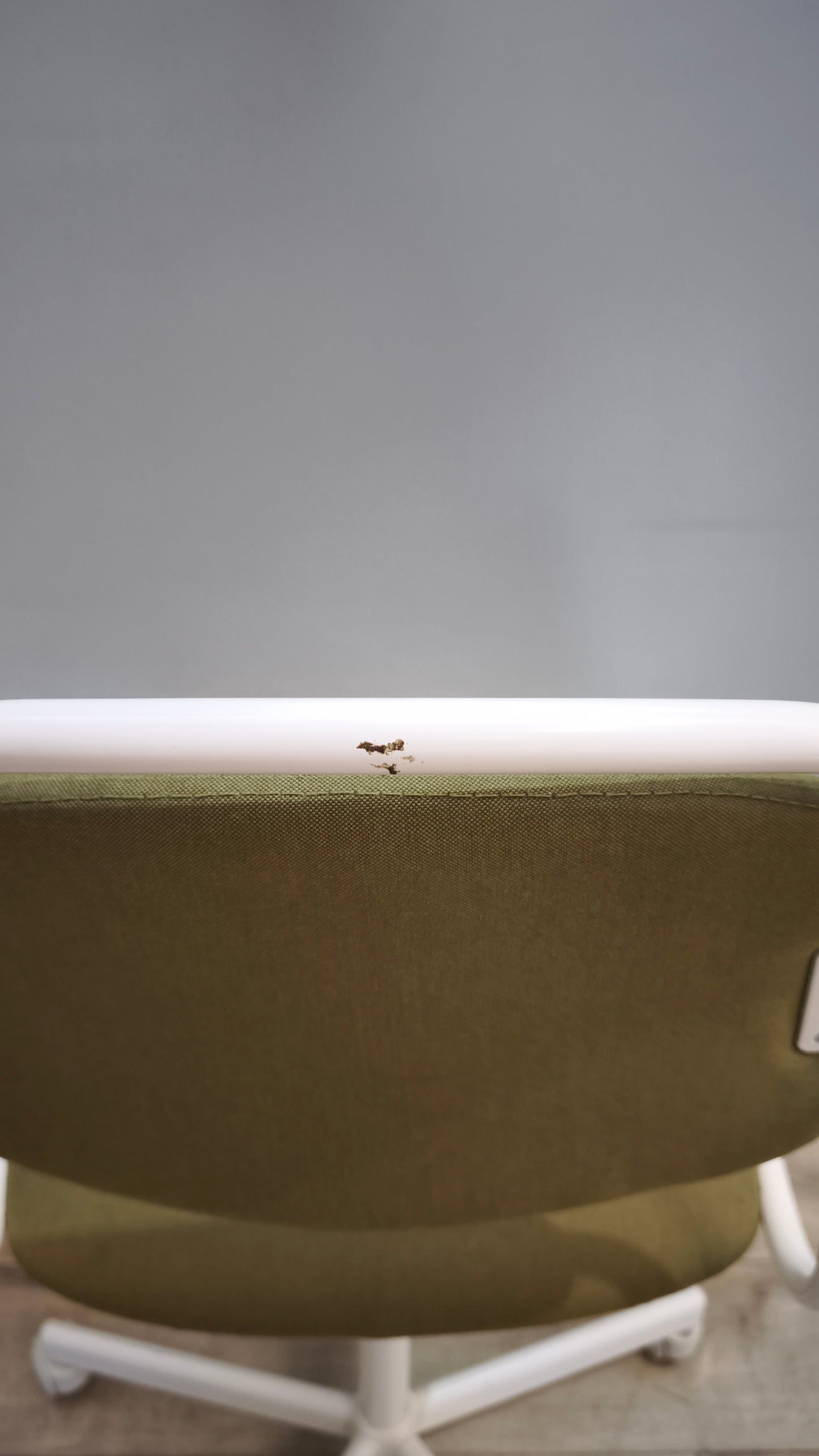 90746 Sedia girevole Ikea bianca e verde
