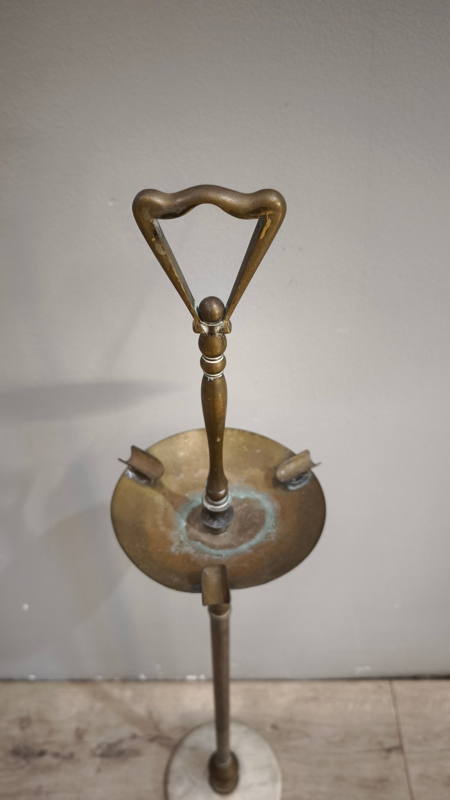 111 Porta cenere anni '30 con base in marmo