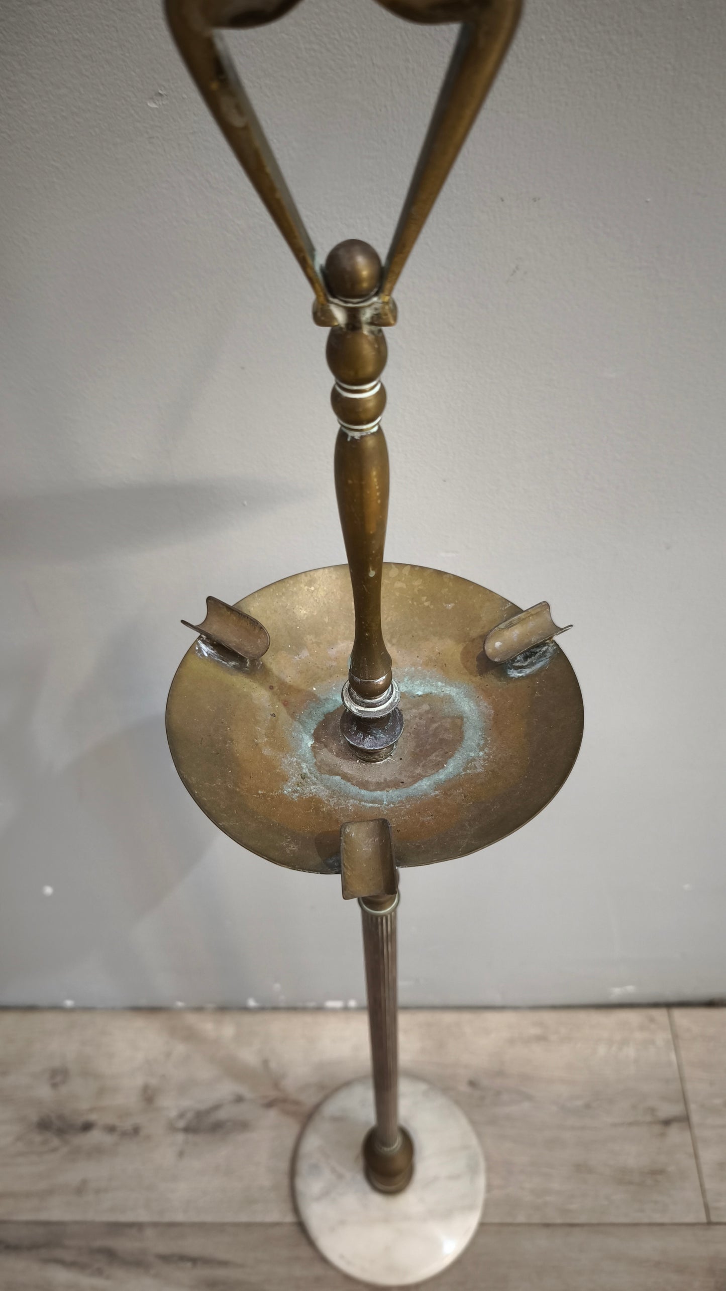 111 Porta cenere anni '30 con base in marmo
