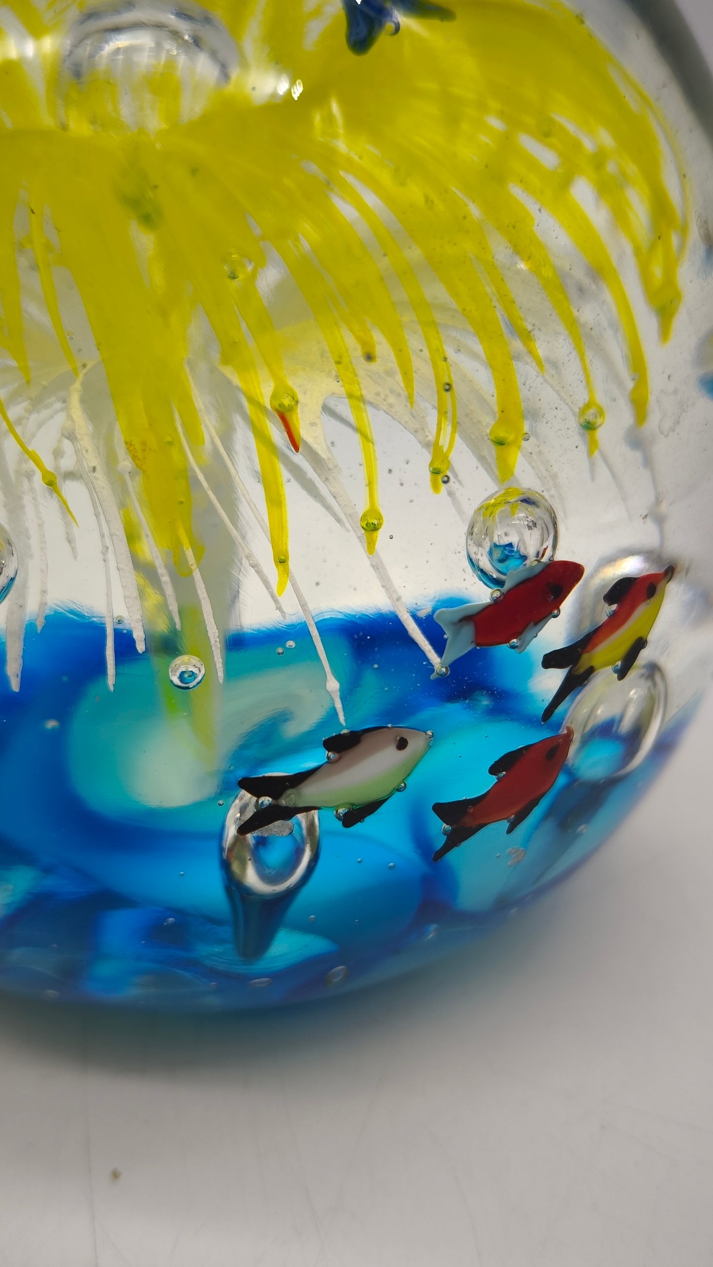 90754 Fermacarte in vetro con decorazione a tema marino