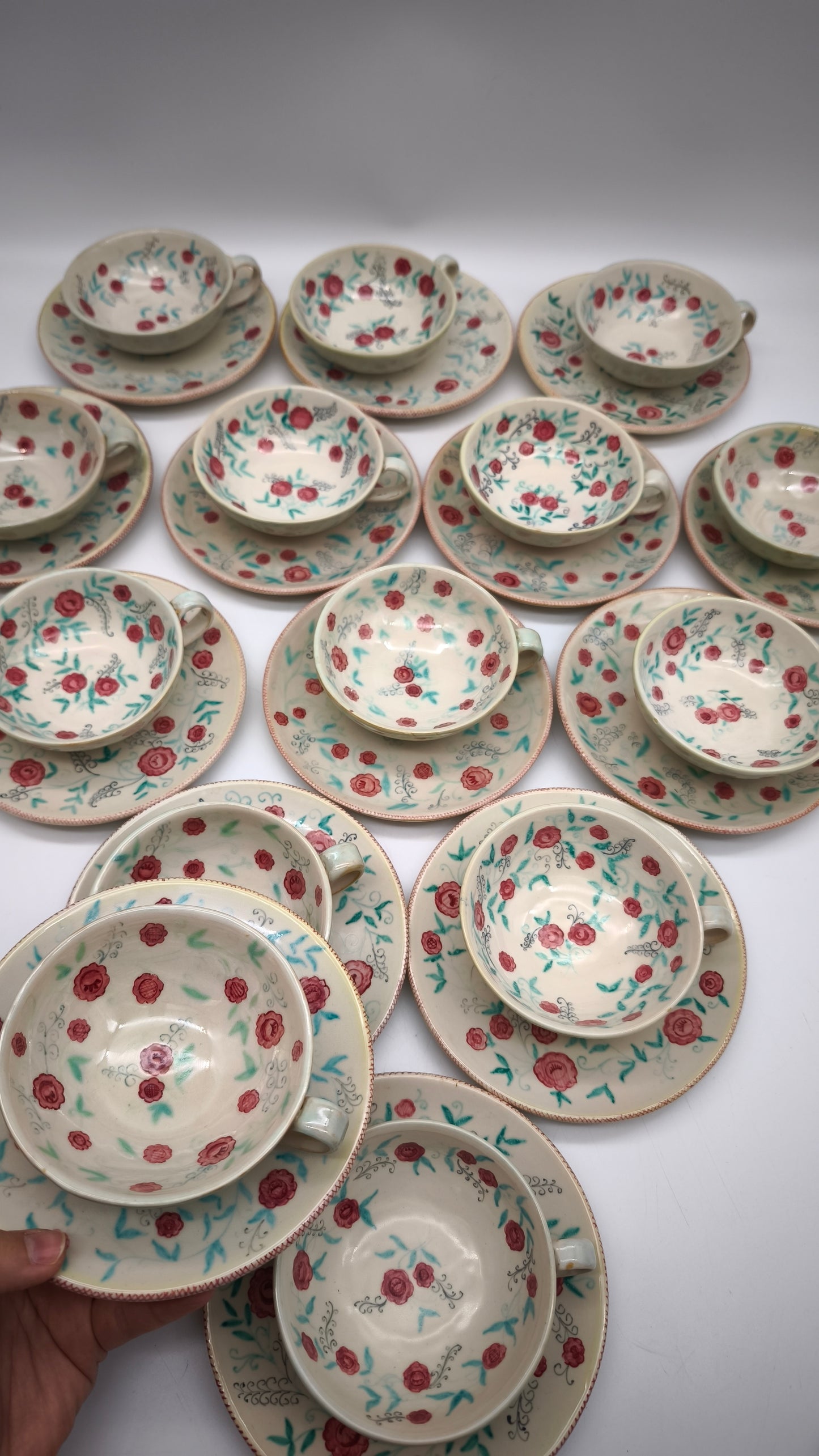 62 Servizio da tè per 14 persone in terracotta smaltata, Mangaroni, Pesaro, metà '900