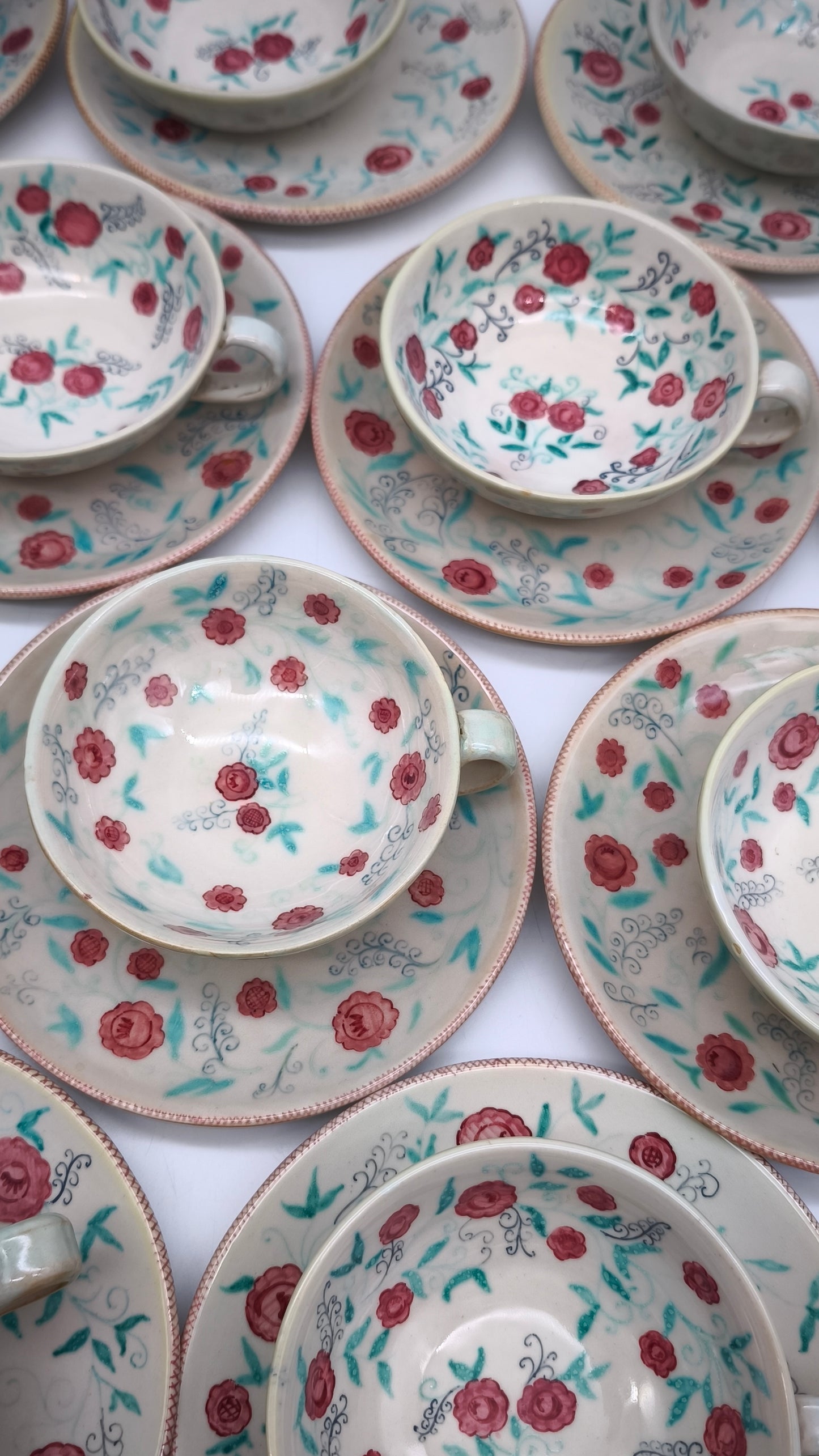 62 Servizio da tè per 14 persone in terracotta smaltata, Mangaroni, Pesaro, metà '900