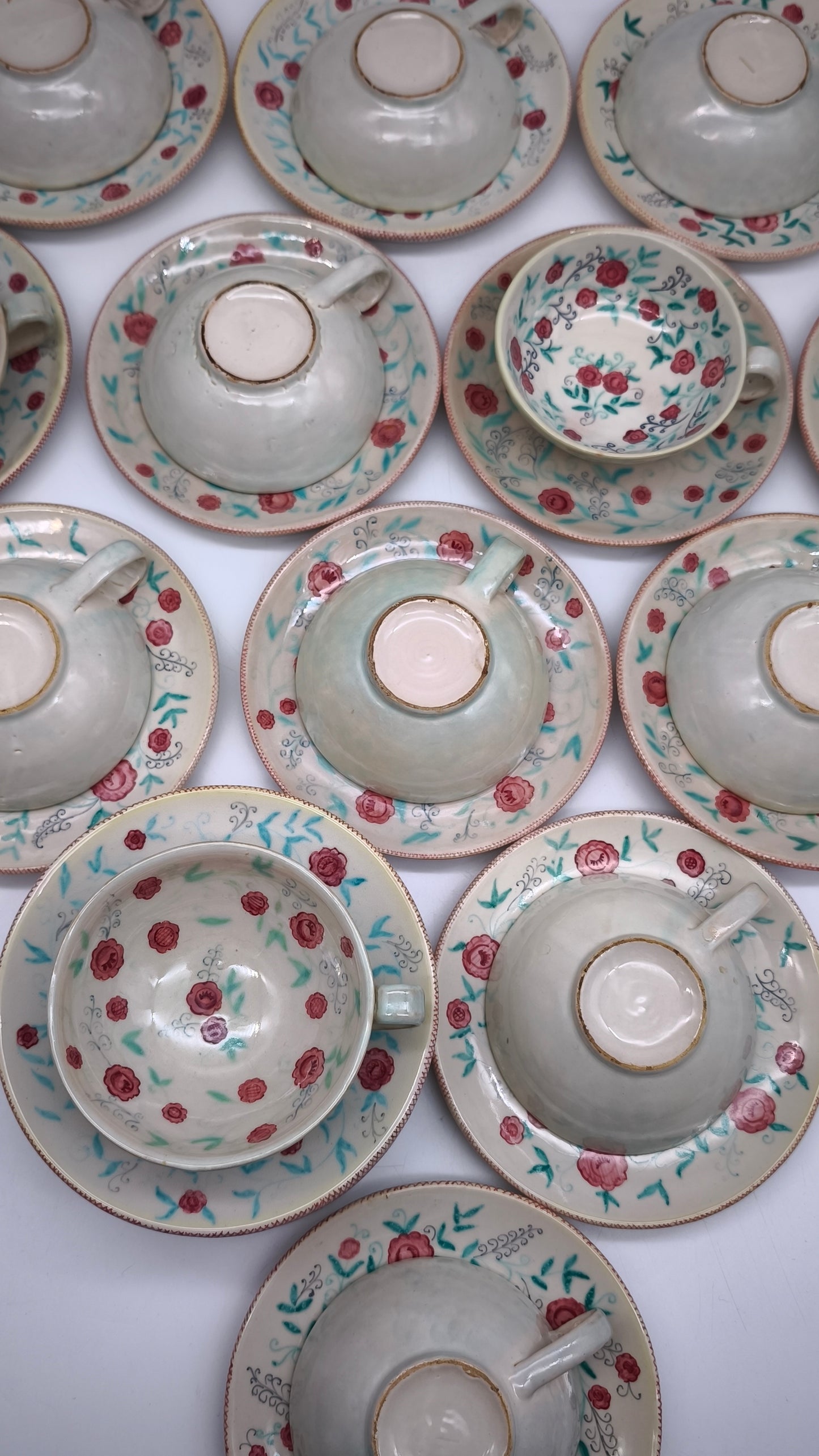 62 Servizio da tè per 14 persone in terracotta smaltata, Mangaroni, Pesaro, metà '900