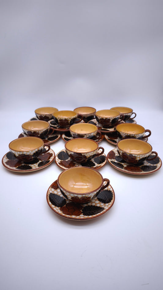 90386 Set n 12 tazze in terracotta smaltata, Aquila