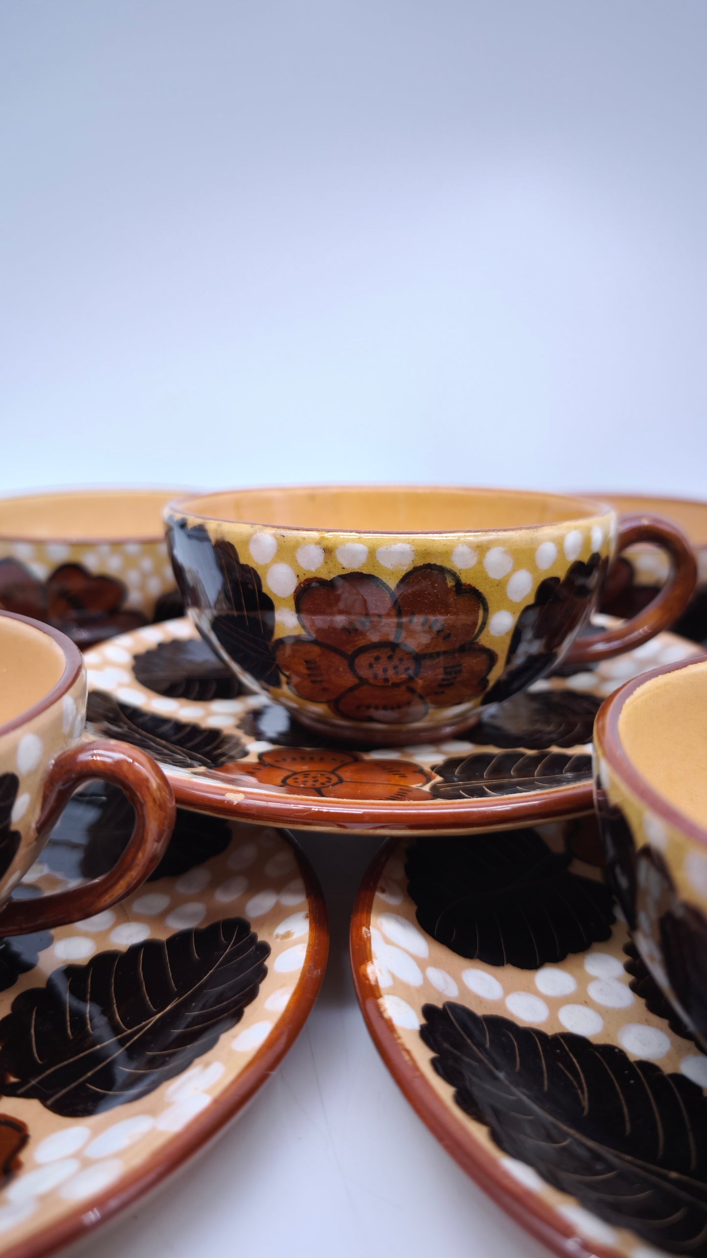 90386 Set n 12 tazze in terracotta smaltata, Aquila
