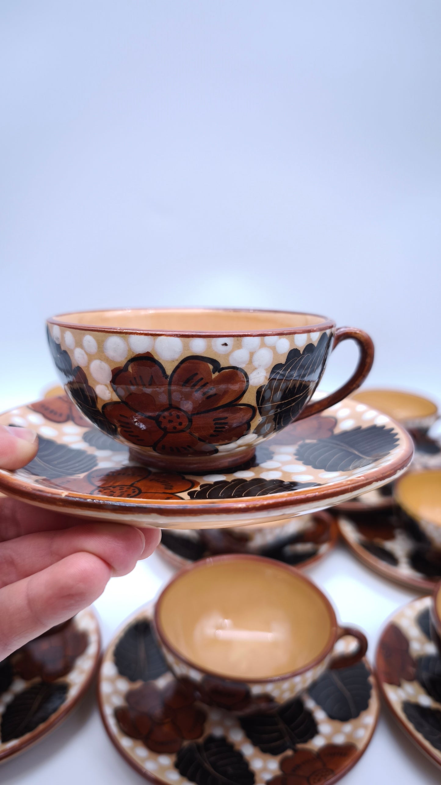 90386 Set n 12 tazze in terracotta smaltata, Aquila