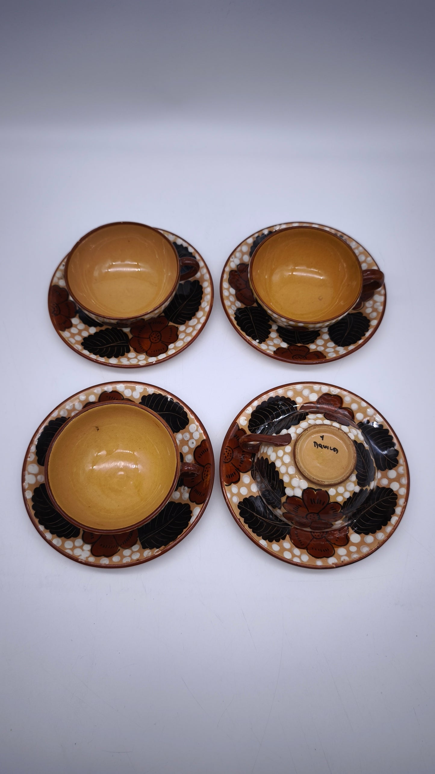 90386 Set n 12 tazze in terracotta smaltata, Aquila