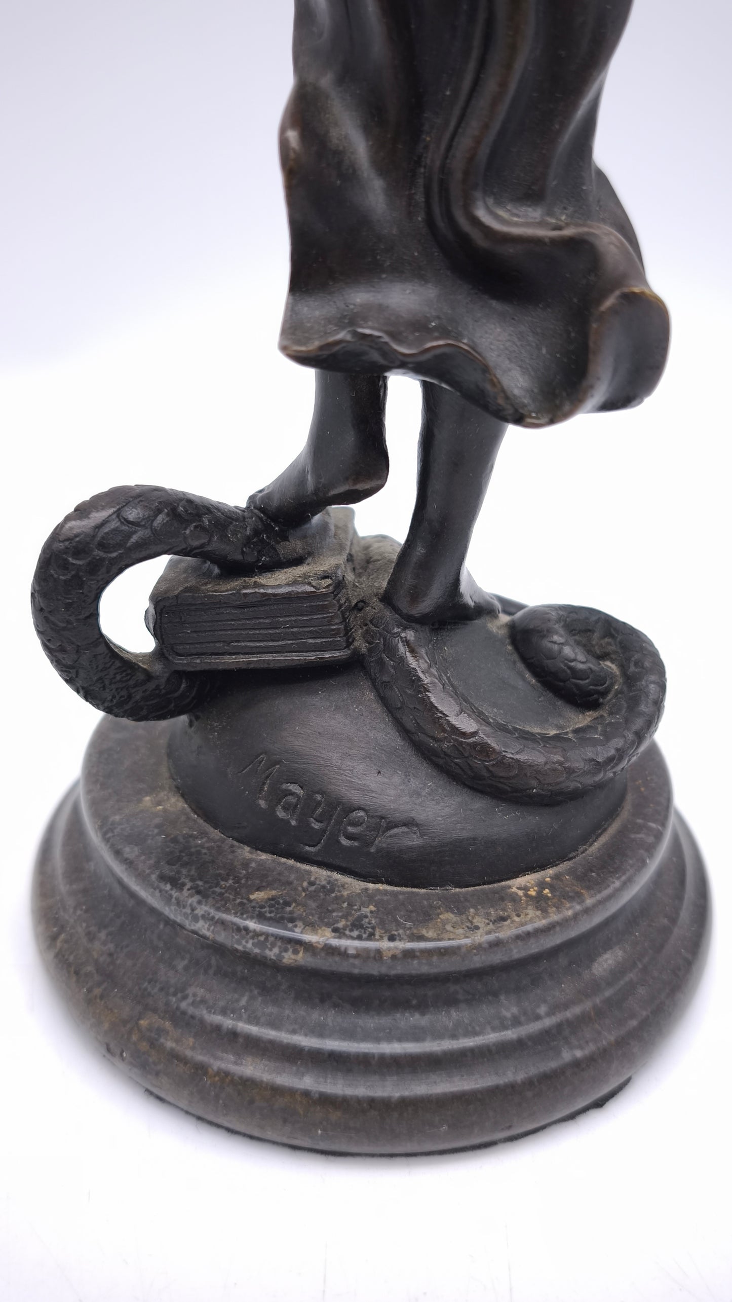 89068 Statua in bronzo firmata Mayer