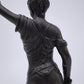 89068 Statua in bronzo firmata Mayer