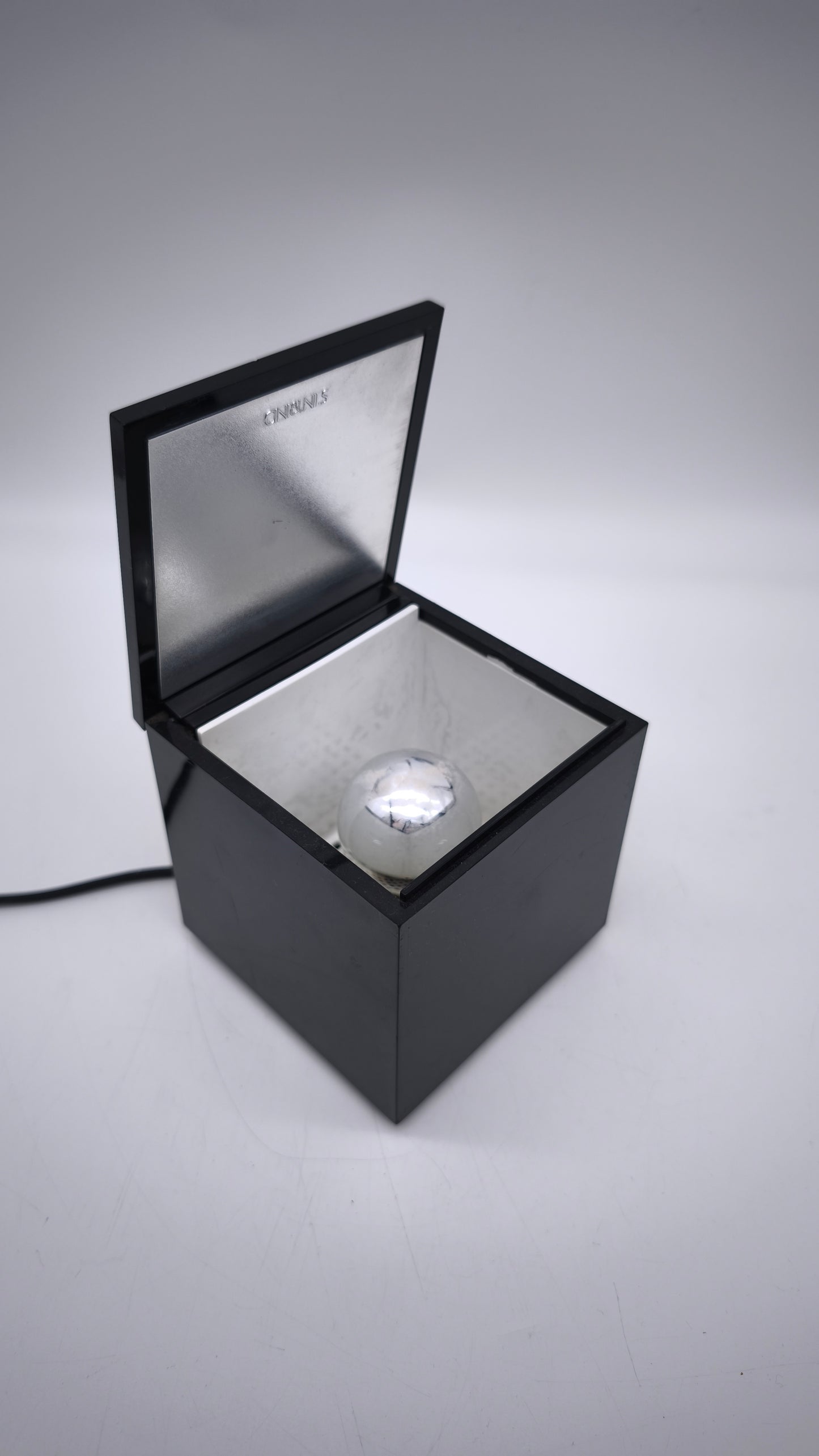 90735 Lampada cubo luce Cini & Nils