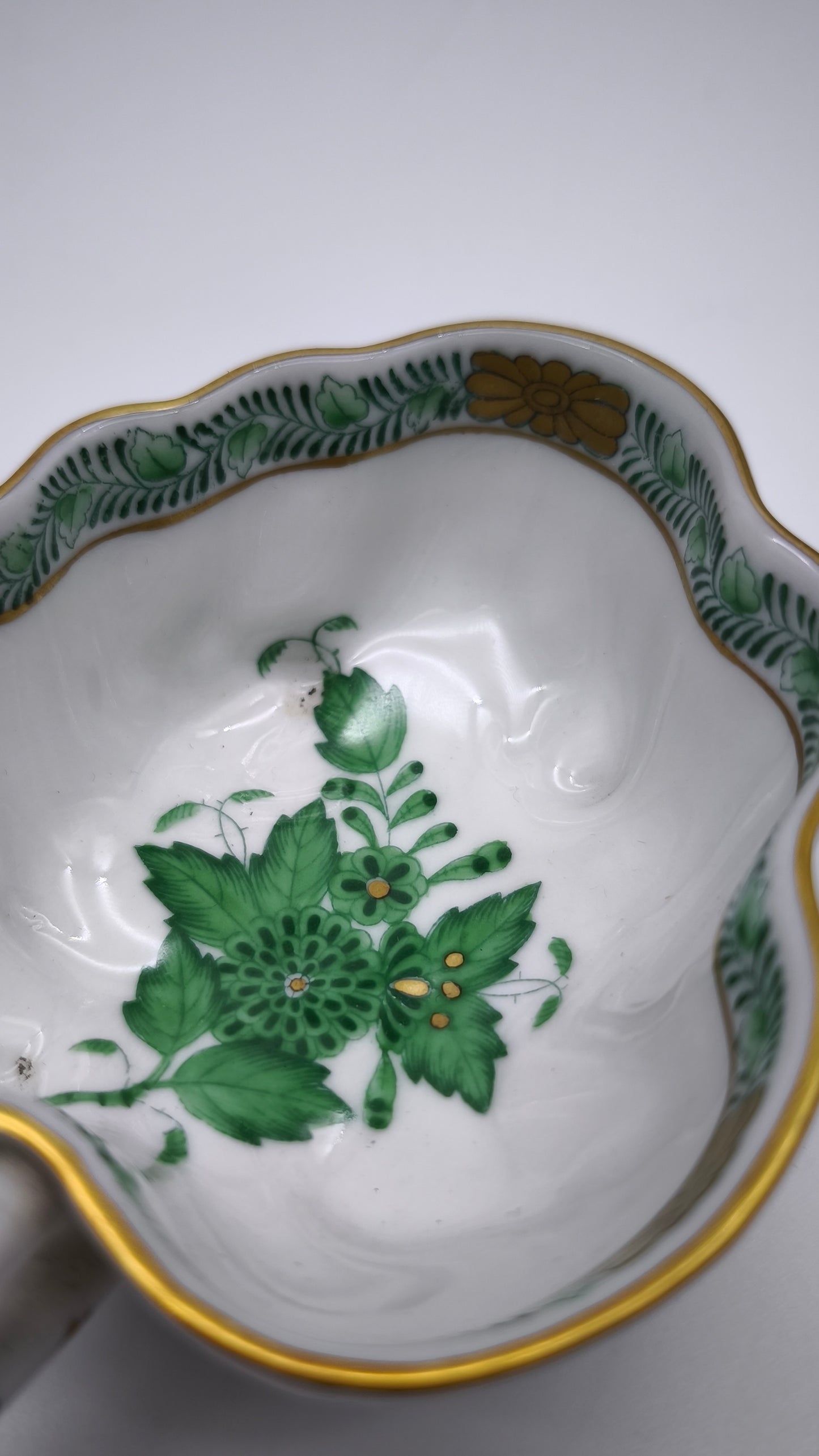 11 Ciotolina in ceramica Herend con decoro a foglie dipinte