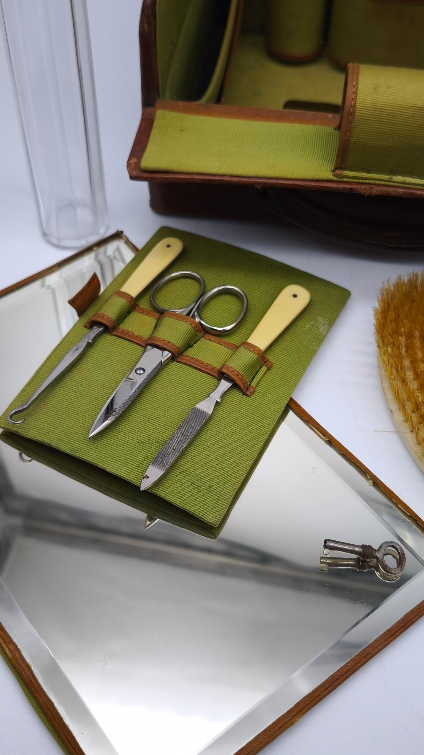 89999 Set vintage da toletta