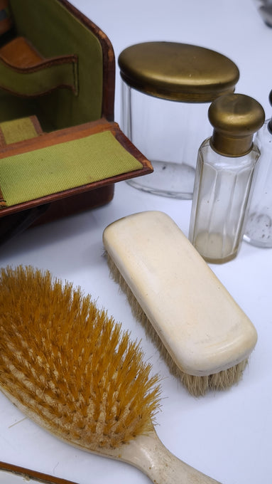89999 Set vintage da toletta