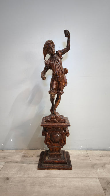 90753 Statua in legno intagliato