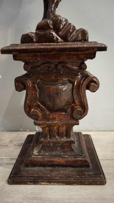 90753 Statua in legno intagliato