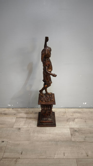 90753 Statua in legno intagliato