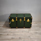 90916 Baule in legno e ferro verde con ruote