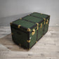 90916 Baule in legno e ferro verde con ruote