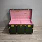 90916 Baule in legno e ferro verde con ruote