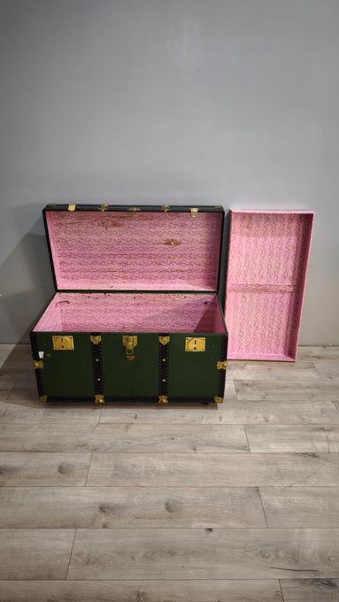 90916 Baule in legno e ferro verde con ruote