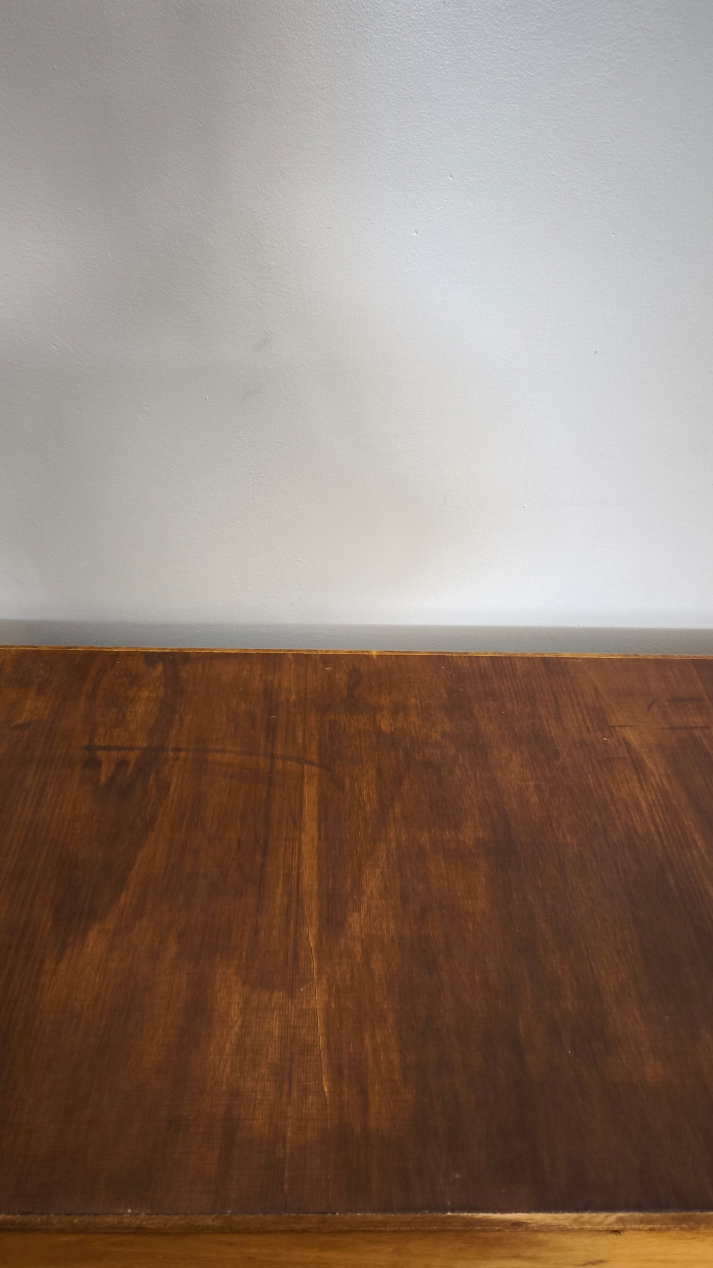 90961 Console in legno con quattro cassetti