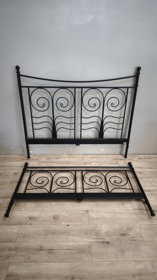 90957 Struttura letto matrimoniale Ikea in ferro nero