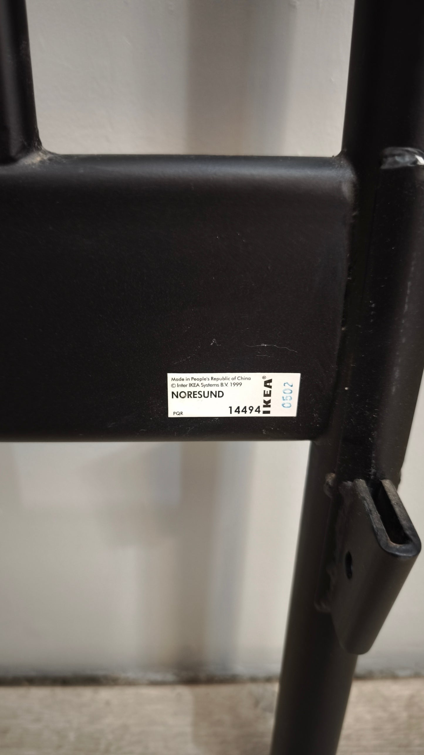 90957 Struttura letto matrimoniale Ikea in ferro nero