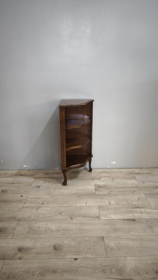 90977 Angoliera bassa in legno con tre ripiani