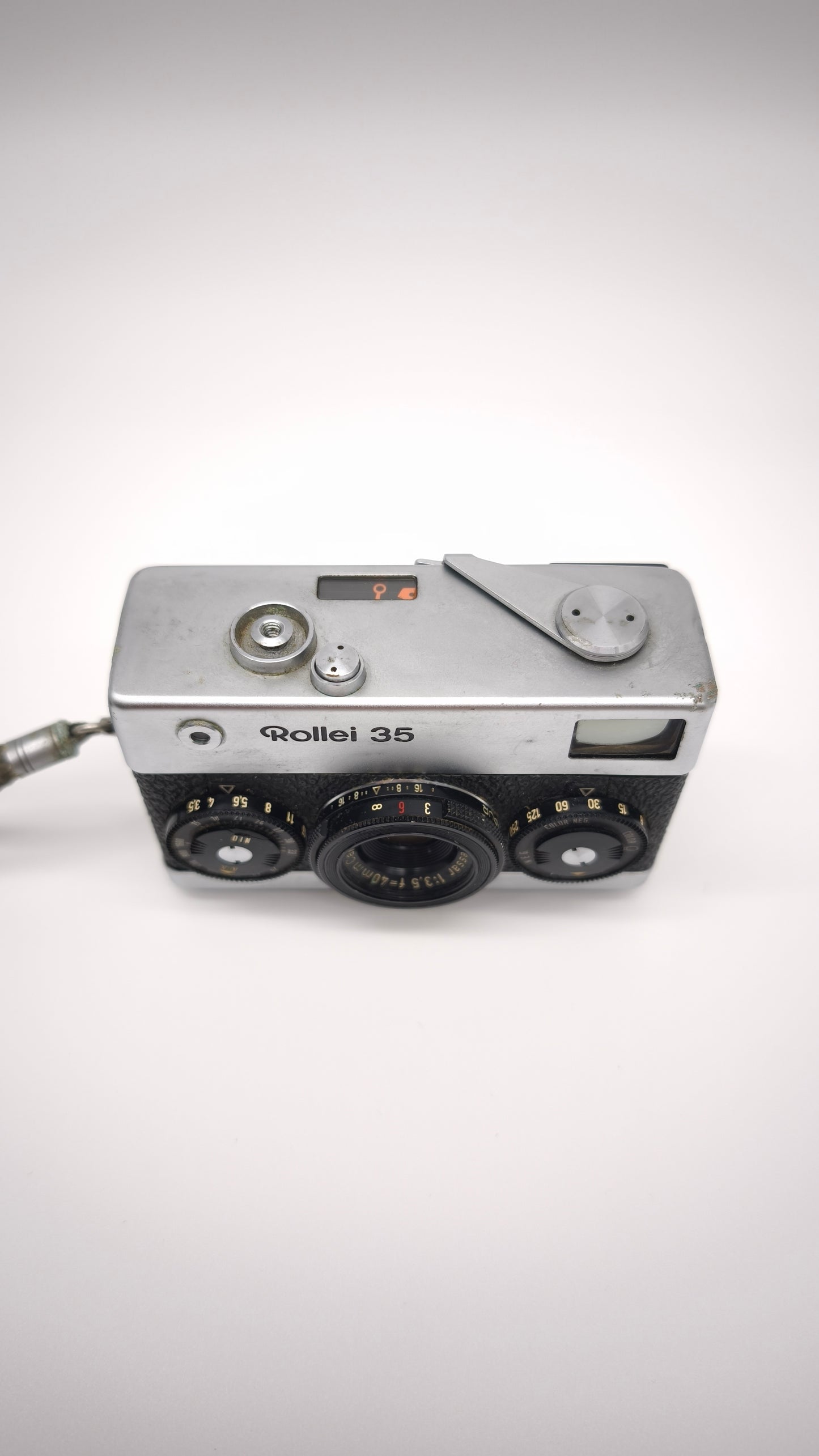 90965 Macchina fotografica vintage Rollei 35 con custodia