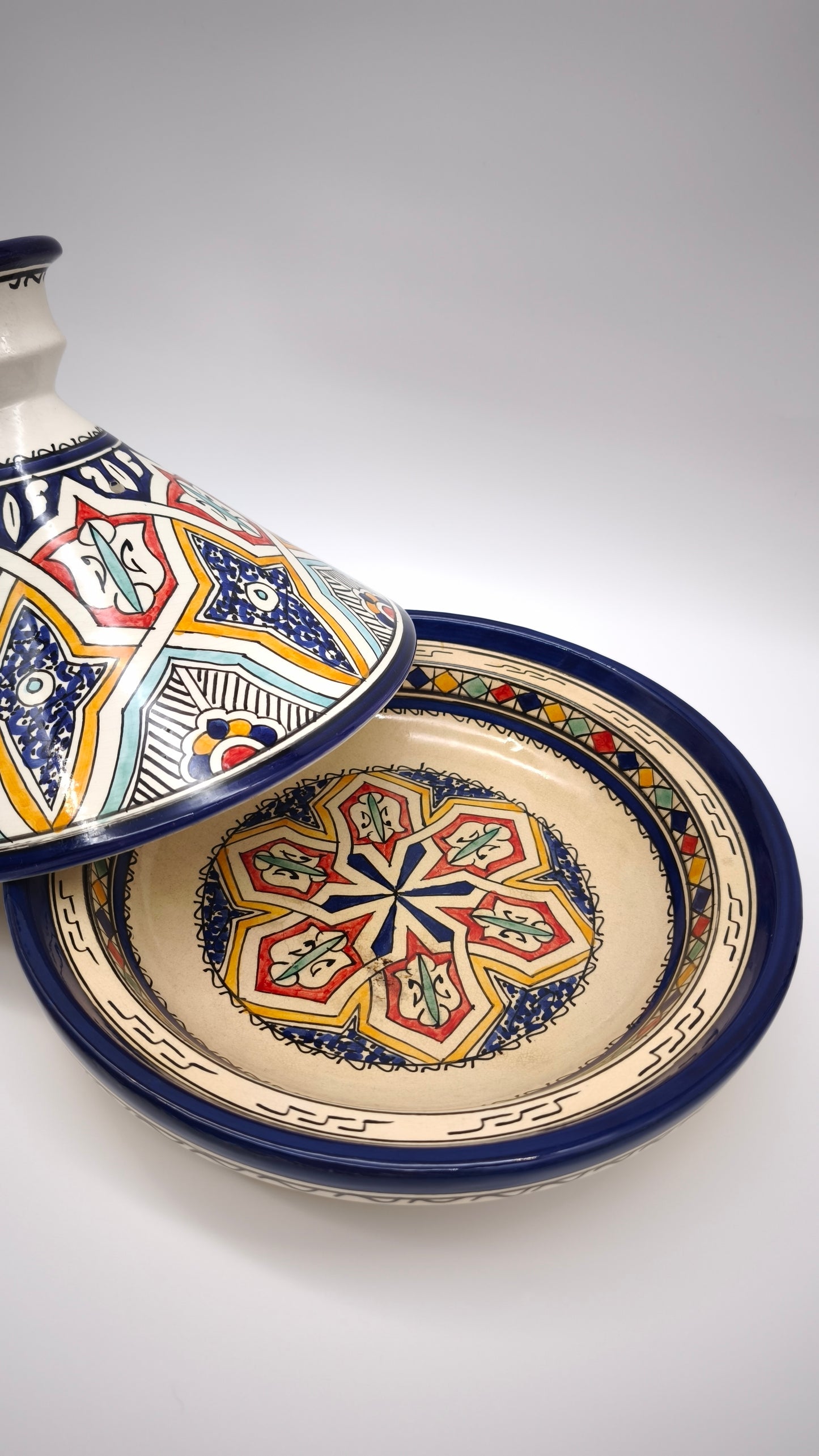 90986 Tajine in ceramica marocchina dipinta