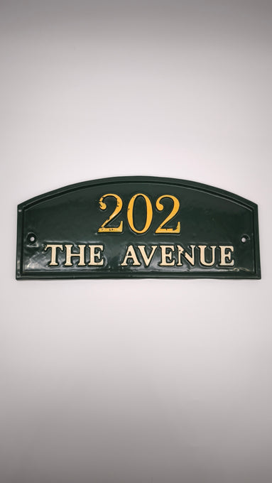 Targa in metallo smaltato 202 The avenue