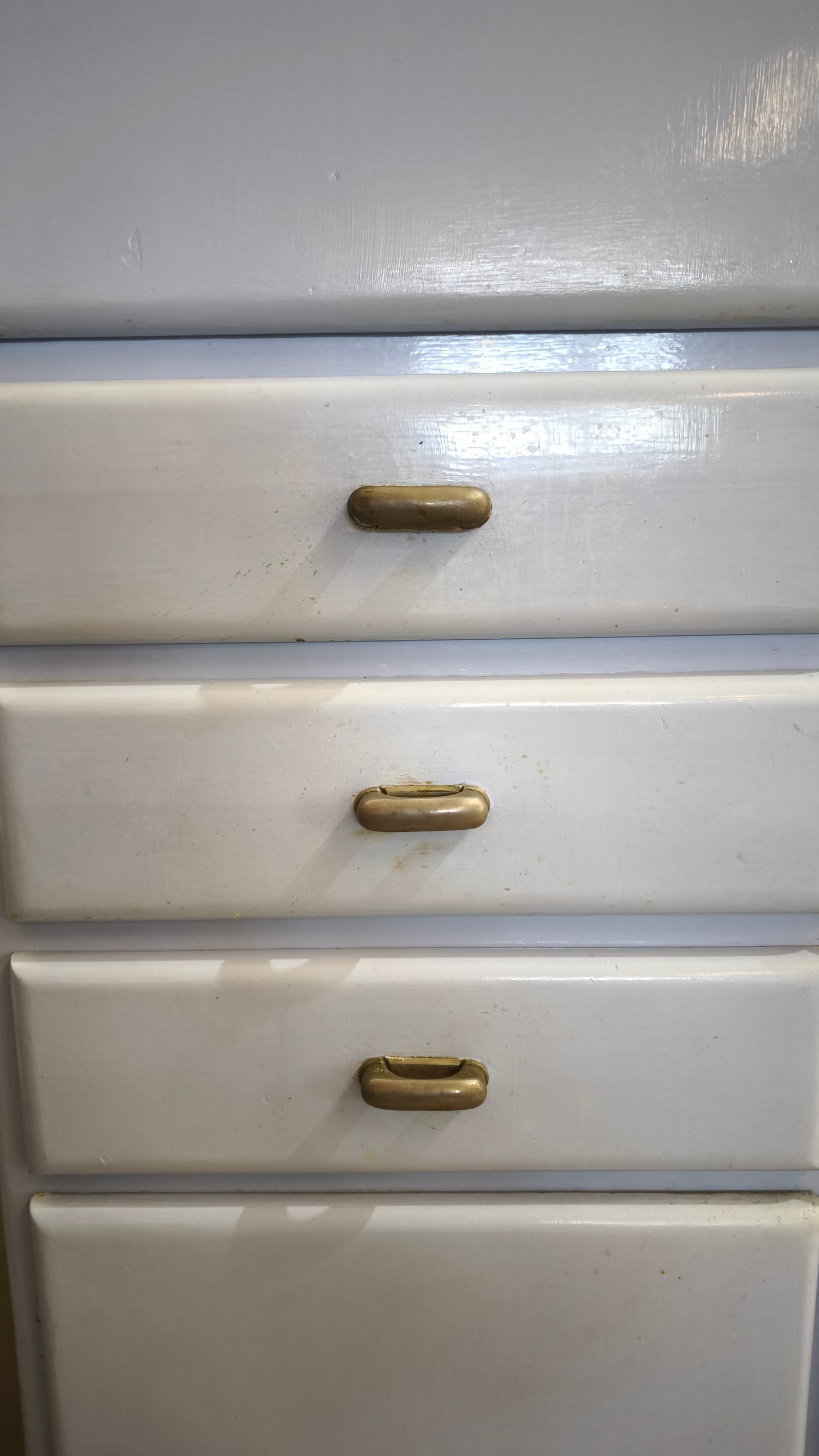 129 Credenza anni '50 celeste con piano in marmo