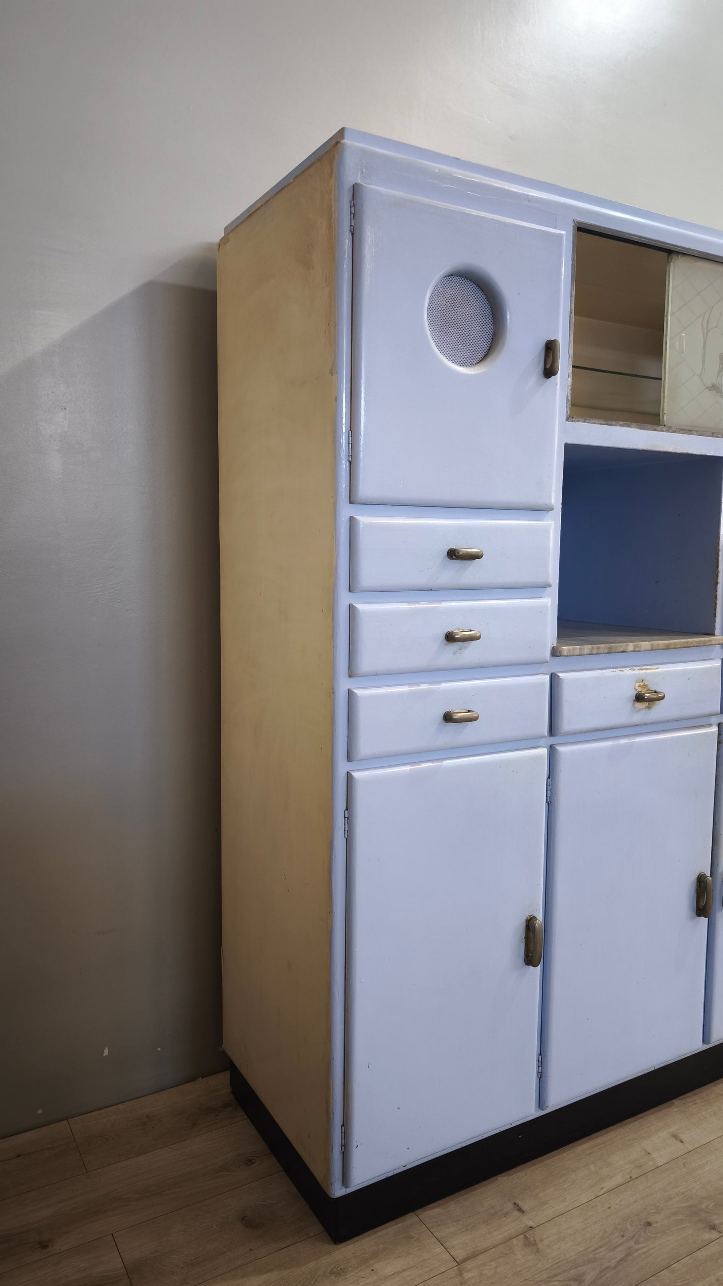 129 Credenza anni '50 celeste con piano in marmo