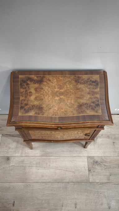 135 Comodino intarsiato in legno