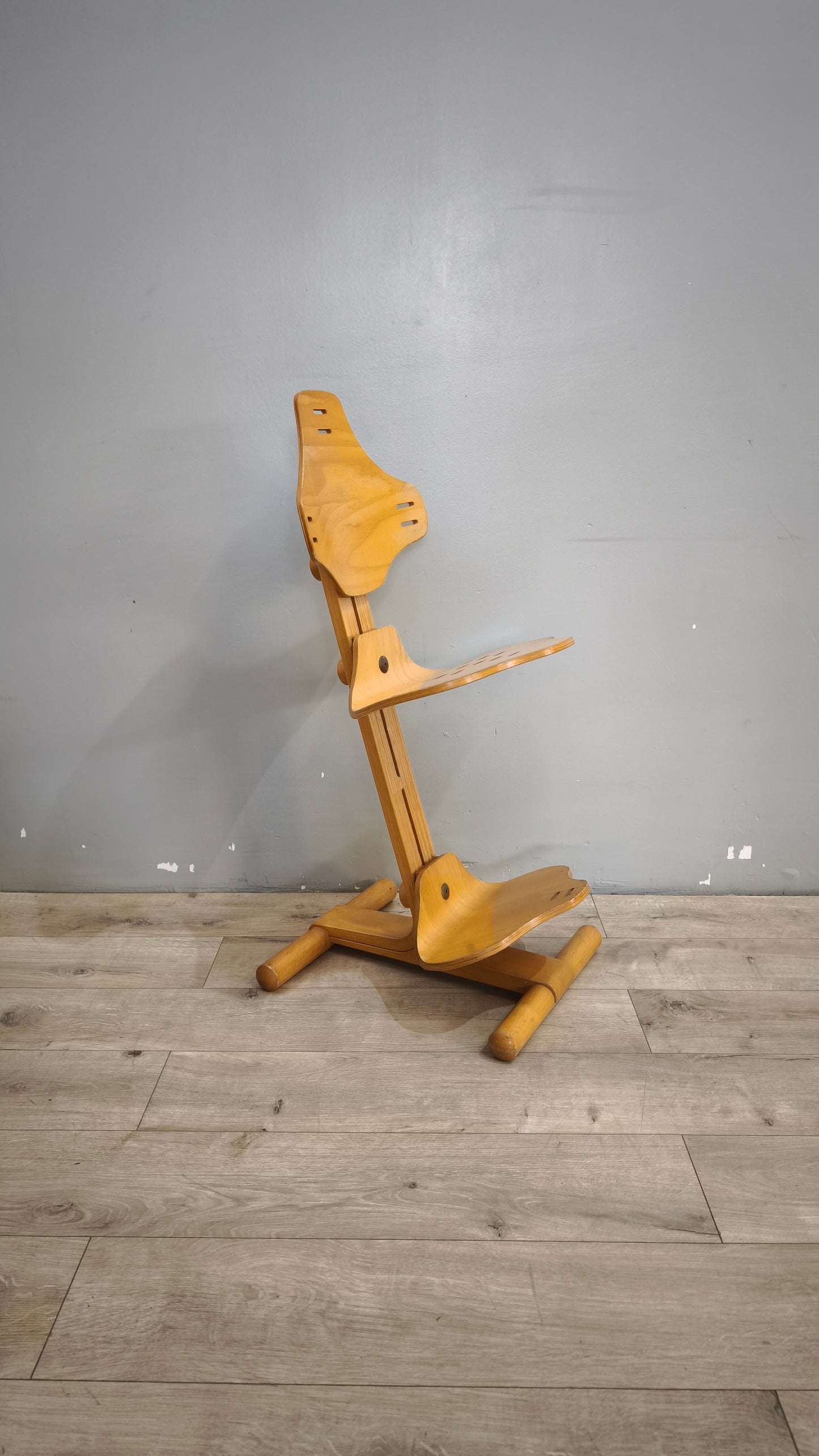 137 Sedia ergonomica Stokke