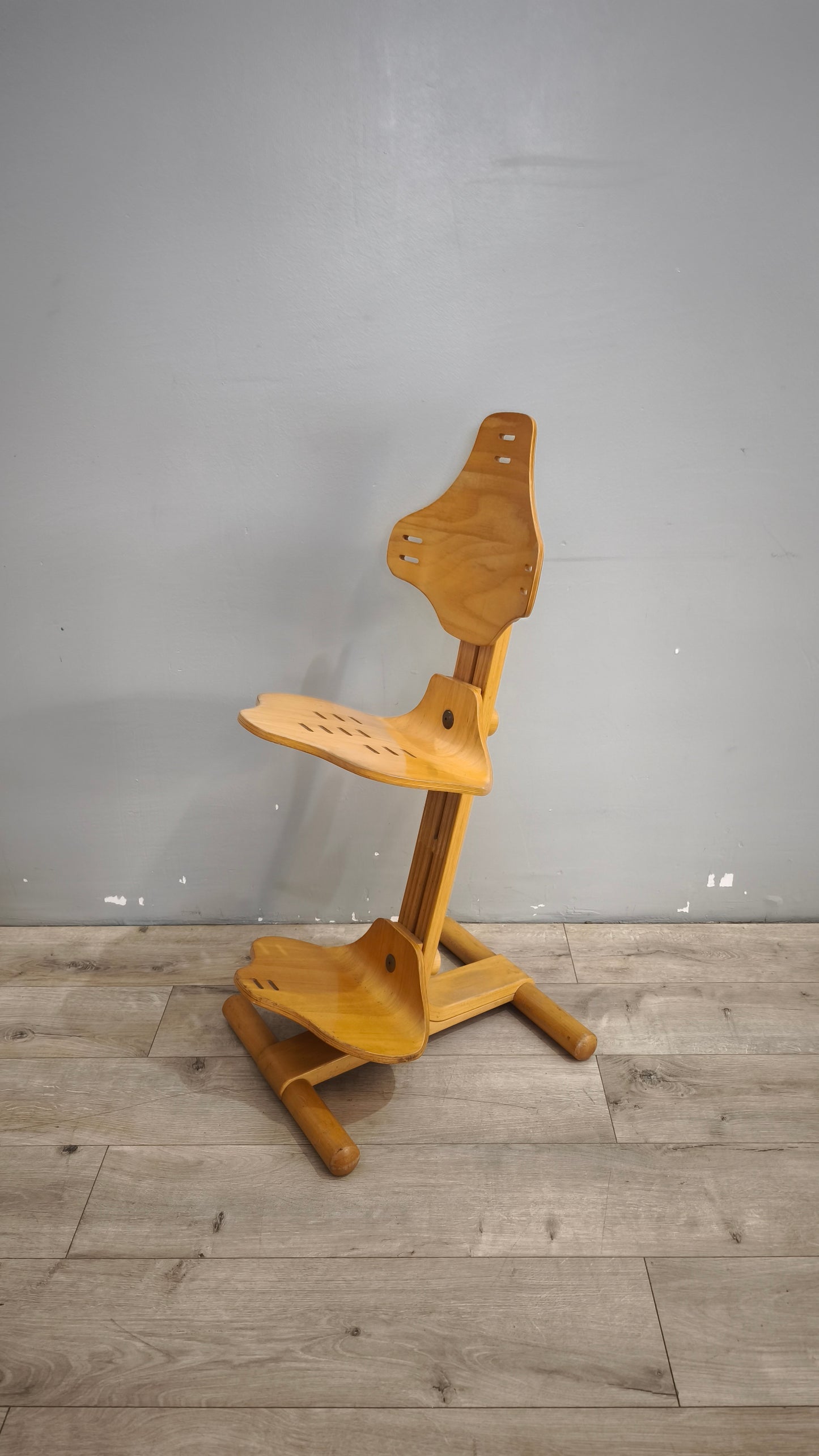 137 Sedia ergonomica Stokke
